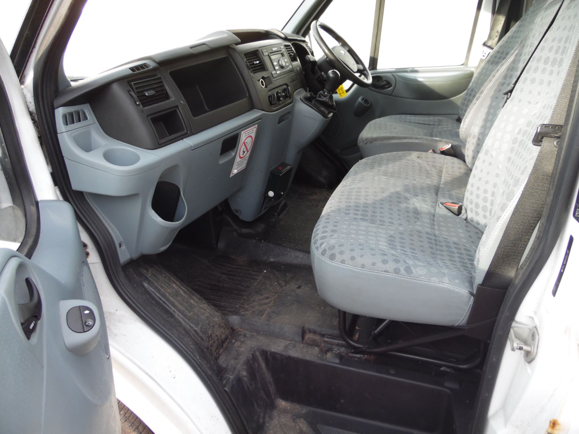 2011 FORD TRANSIT T300 FWD 85 FRIDGE PANEL VAN - Image 8 of 10