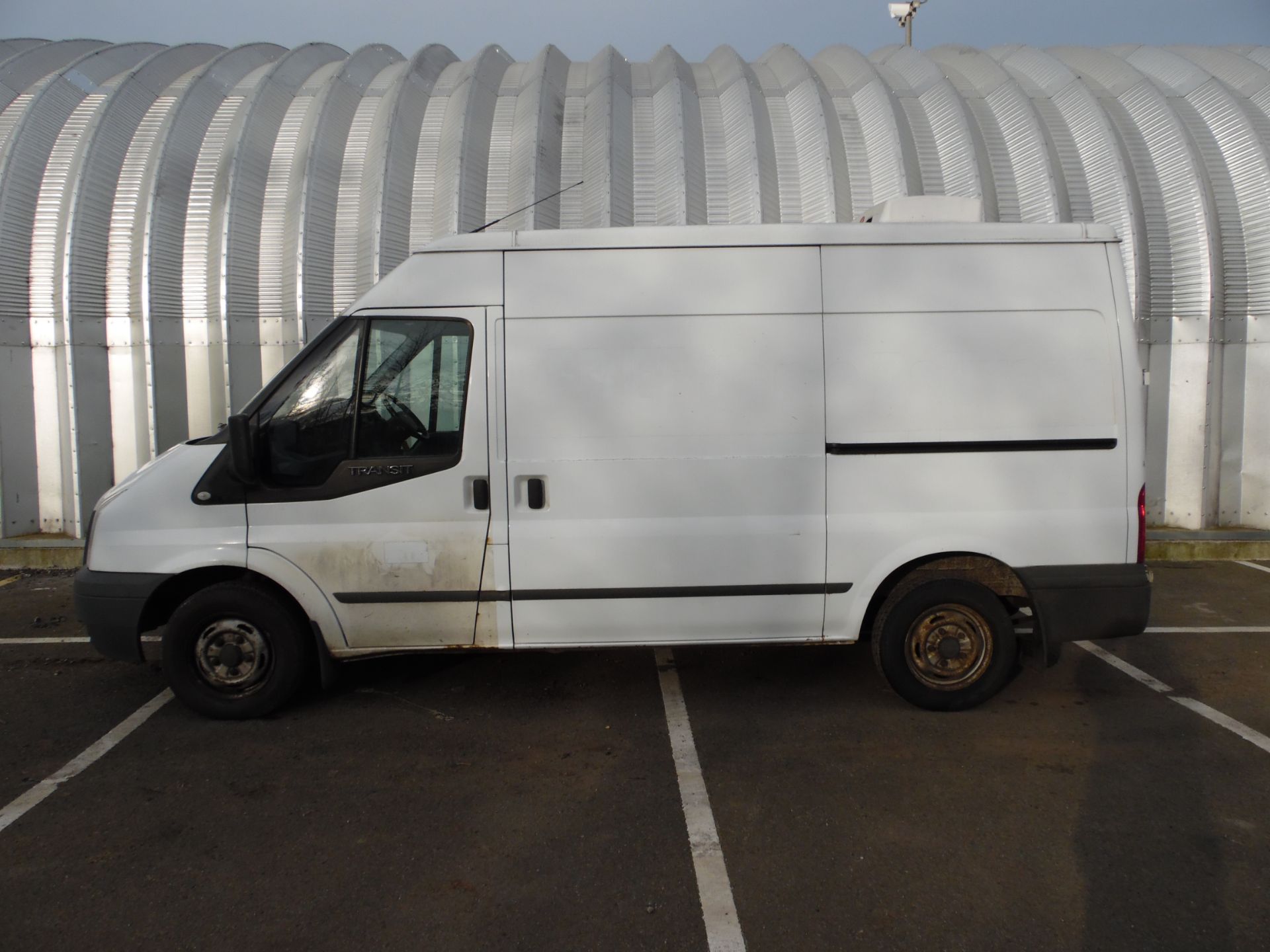 2011 FORD TRANSIT T300 FWD 85 FRIDGE PANEL VAN - Image 4 of 10