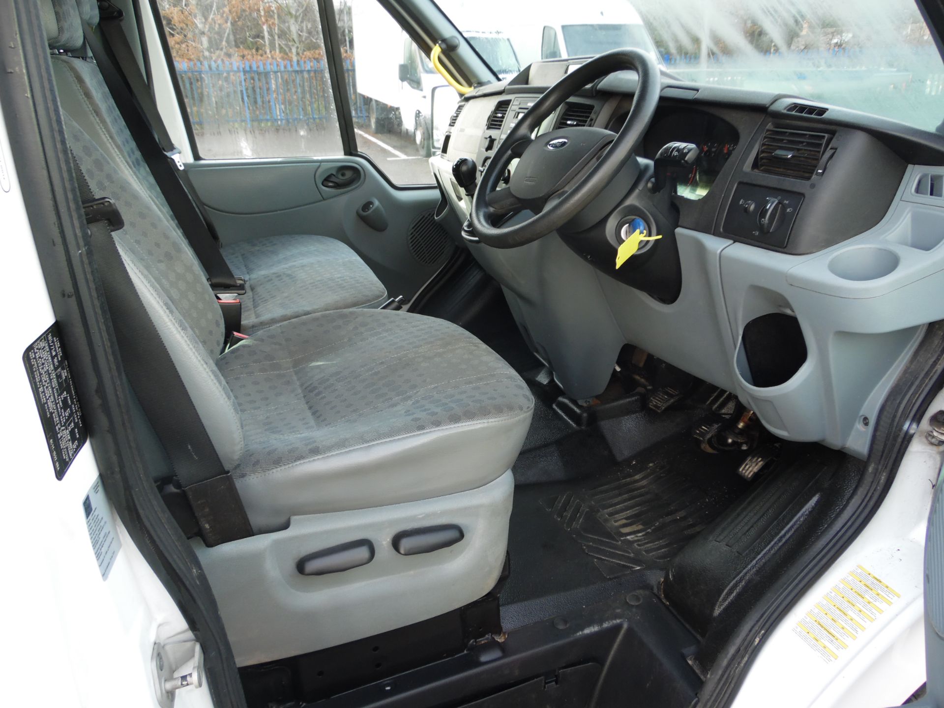 2012 FORD TRANSIT T430/135 17 SEAT MINIBUS - Image 11 of 12