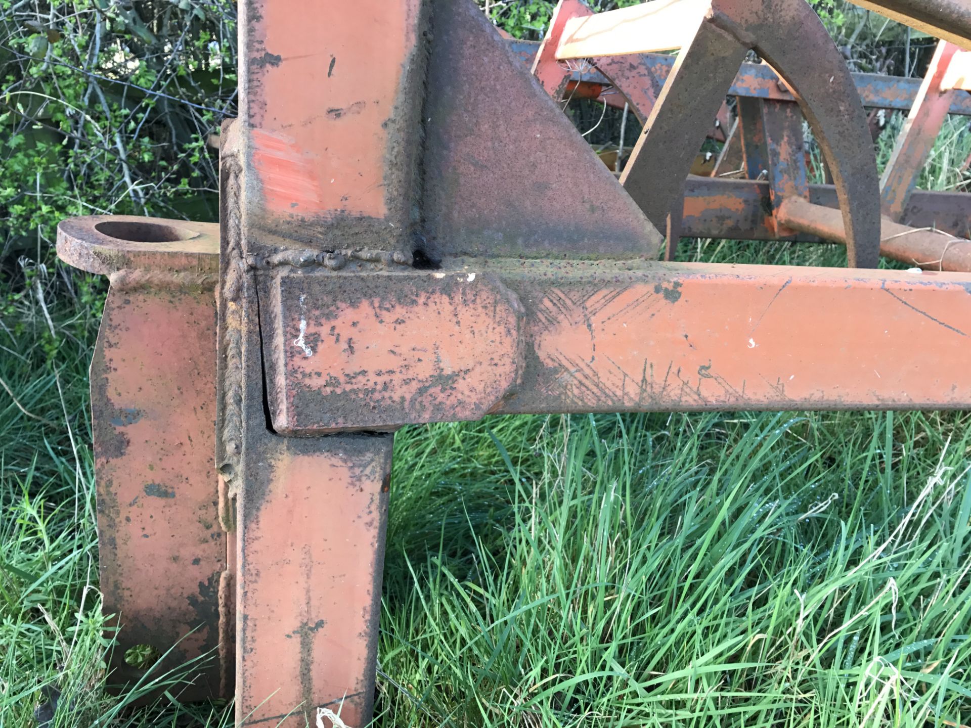 Flat 8 Bale Grab - Pin and Cone Brackets - Image 2 of 3