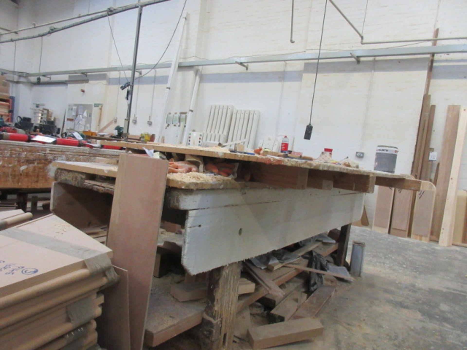 Two wooden joiners benches with vices - Image 2 of 4