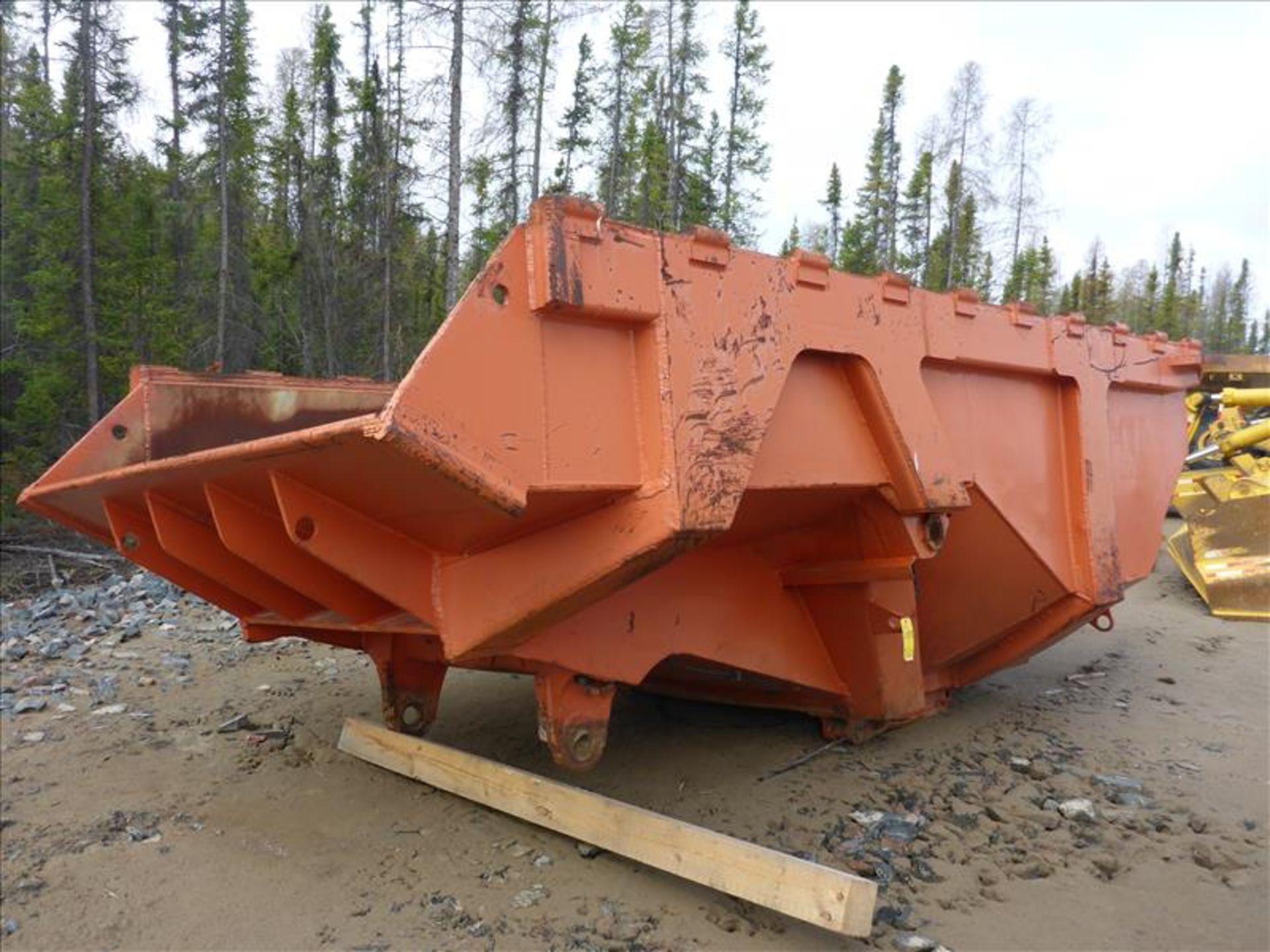 [1755] Toro 40-ton truck box - Image 2 of 5