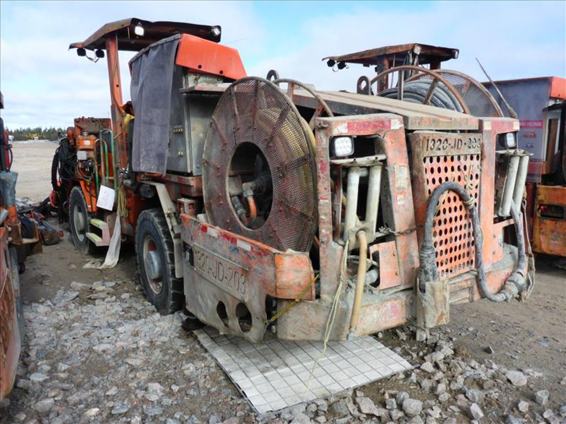 [1222] (2006) Sandvik Axera 7-240 UG rock drill Tamrock jumbo ser. no. 106D10774-1 - Image 4 of 7