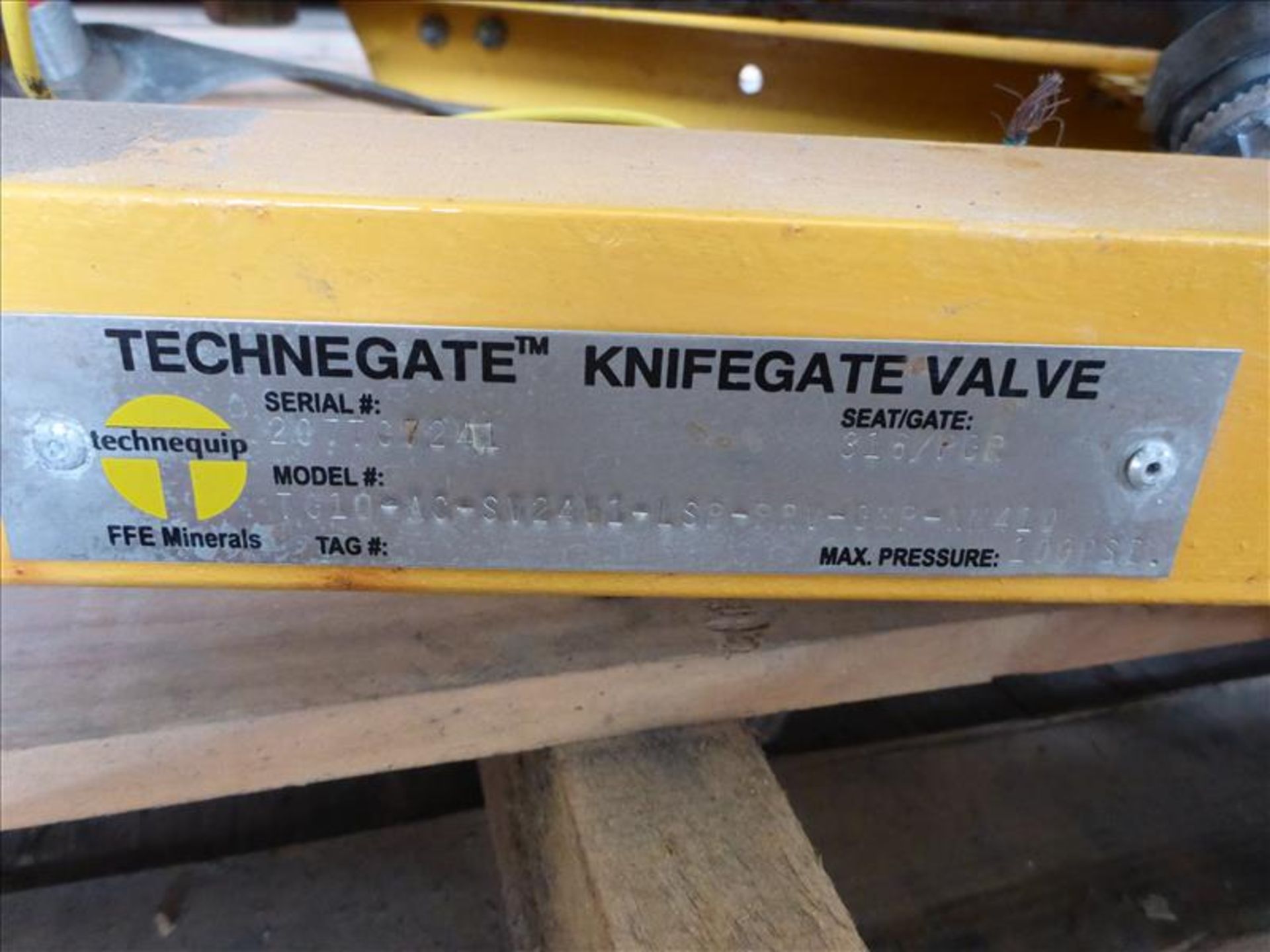 [2601] Techgatenequip TG10 knife gate valve w/ actuator, 10 in. - Image 2 of 2