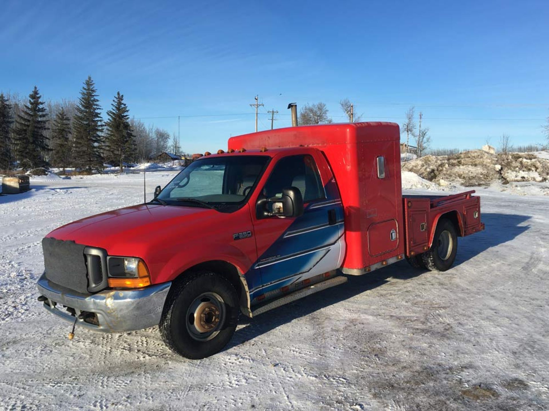 2000 Ford F-350 2WD Deck Truck