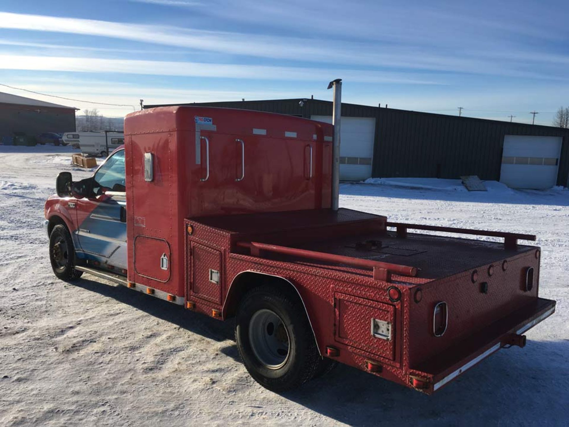 2000 Ford F-350 2WD Deck Truck - Image 3 of 5