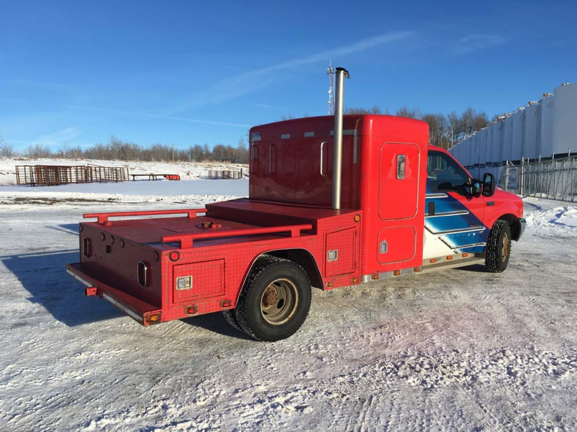 2000 Ford F-350 2WD Deck Truck - Image 5 of 5