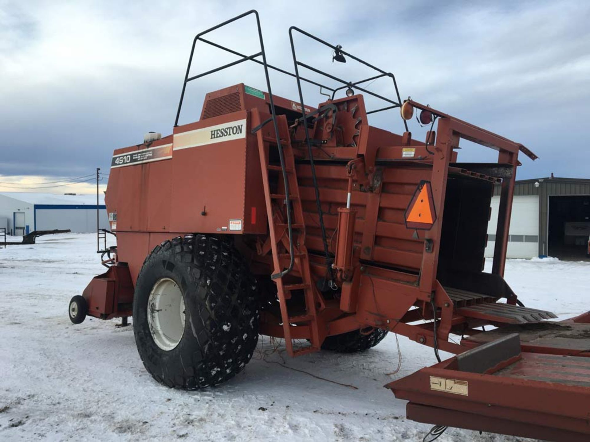 Hesston 4910 Big Square Baler - Image 6 of 13