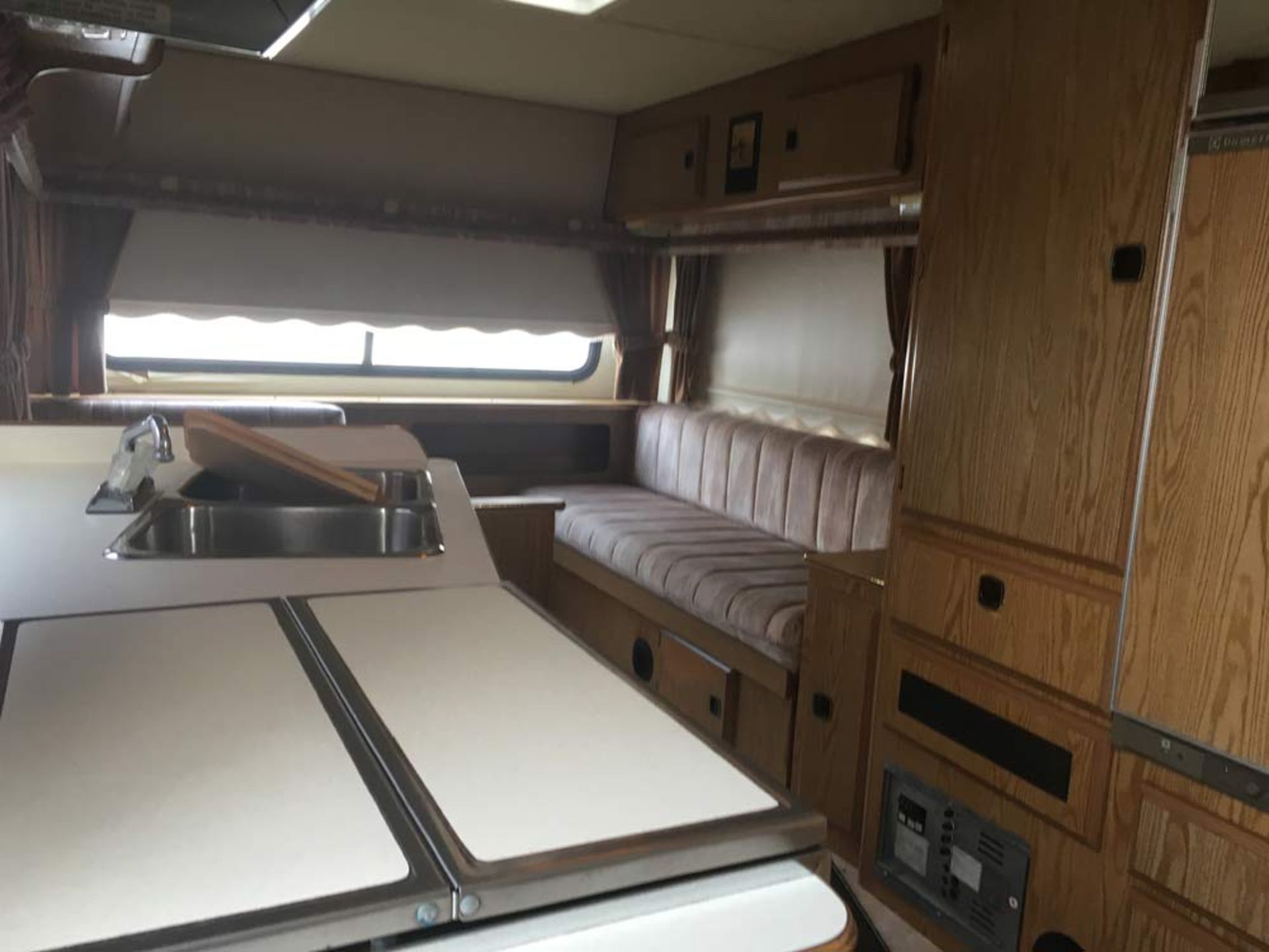 1989 5th Wheel T/A Travel Trailer - Image 5 of 5