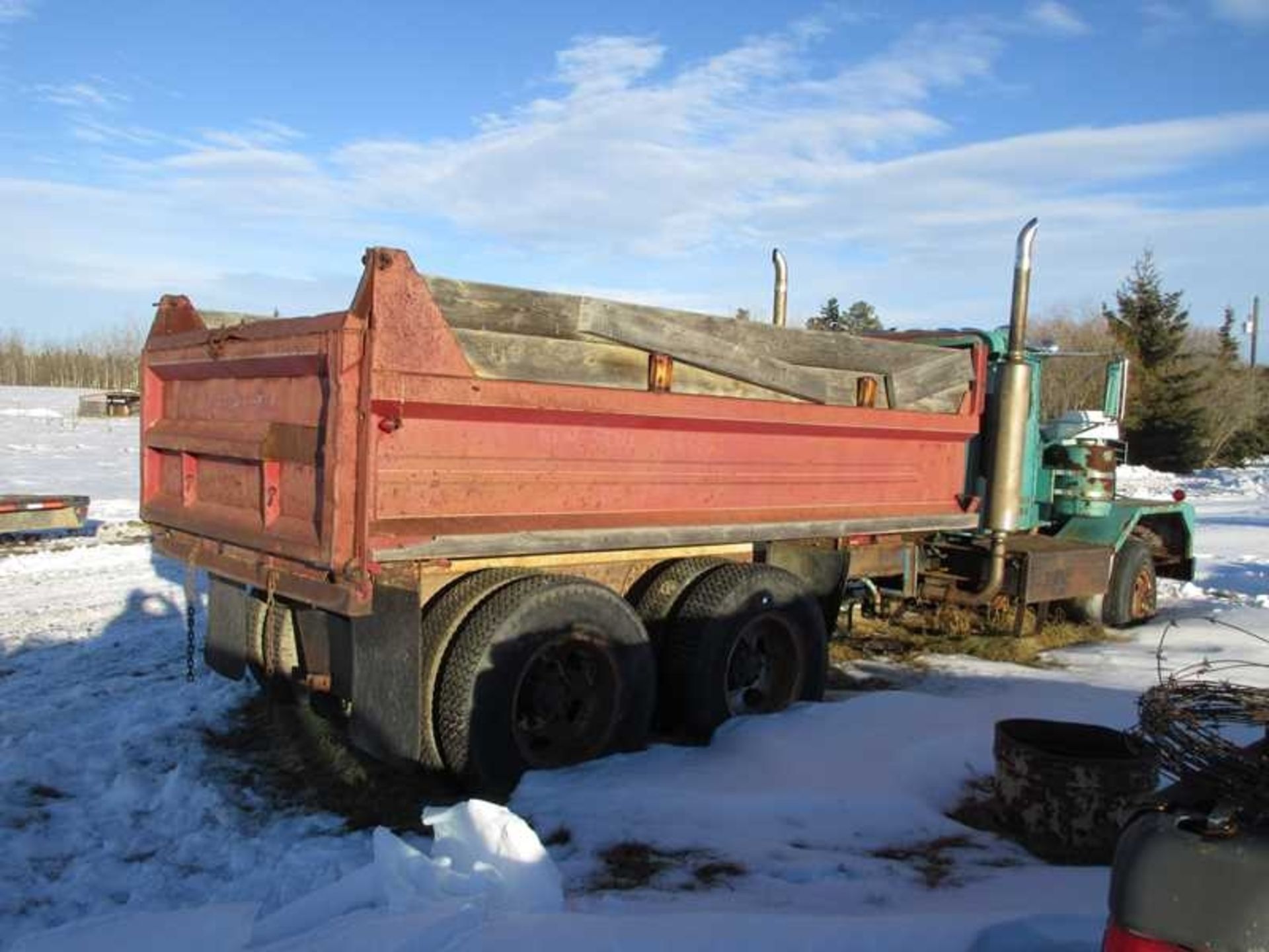 1962 Kenworth L923 T/A Gravel Truck - Image 4 of 9