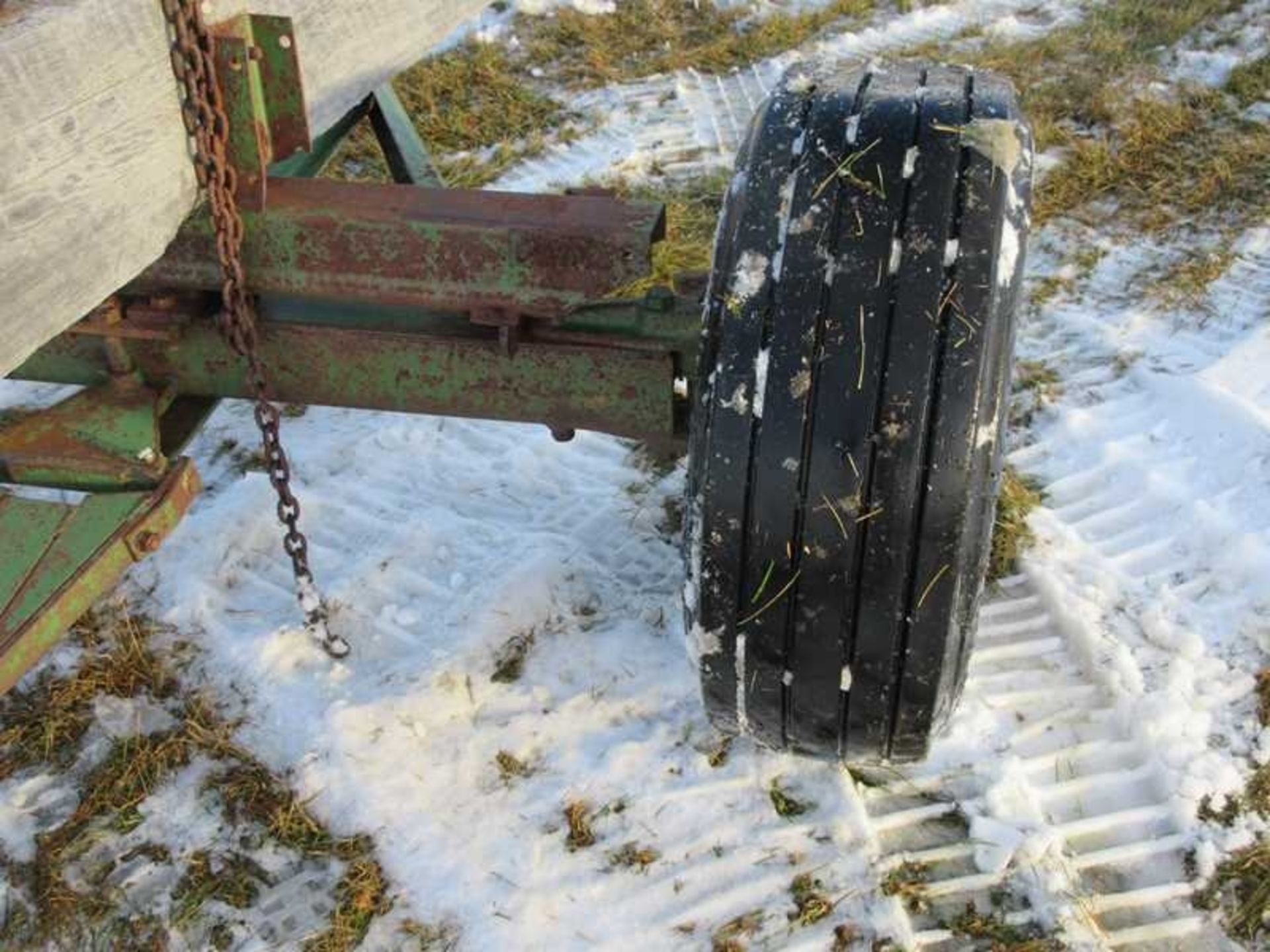 John Deere Farm Wagon - Image 3 of 4