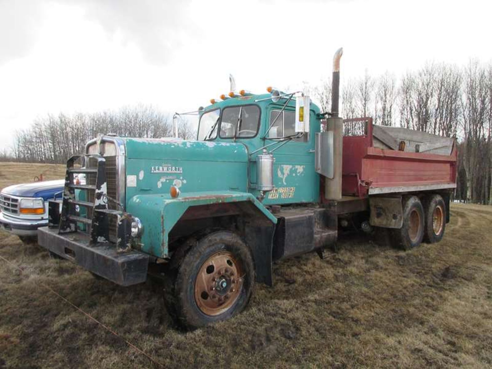 1962 Kenworth L923 T/A Gravel Truck - Image 7 of 9