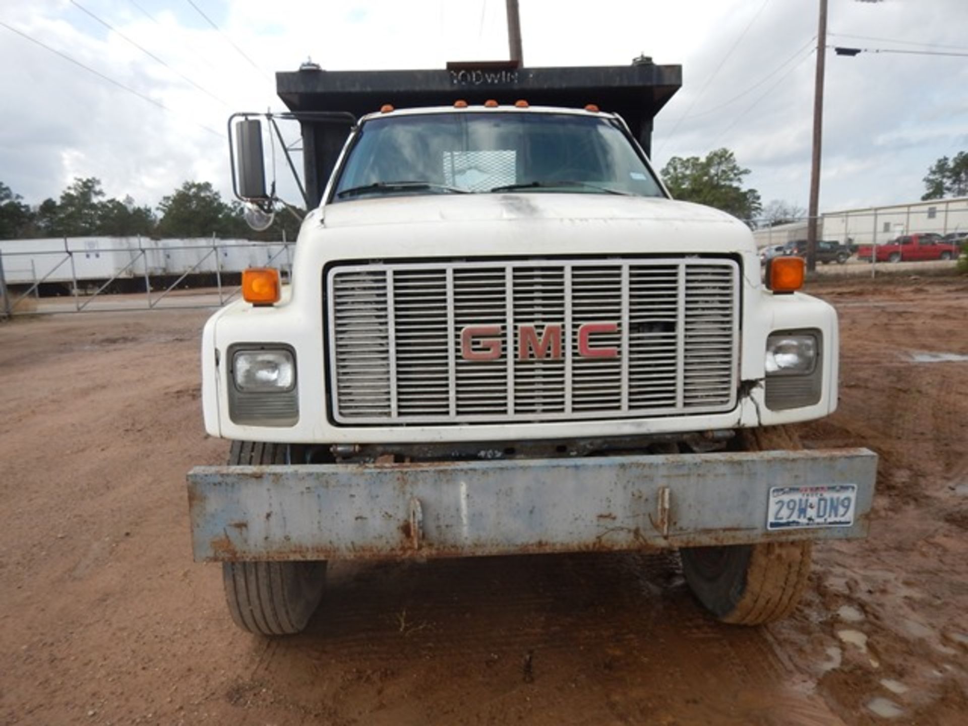 1990 GMC TOPKICK FLATBED TRUCK - Image 8 of 15