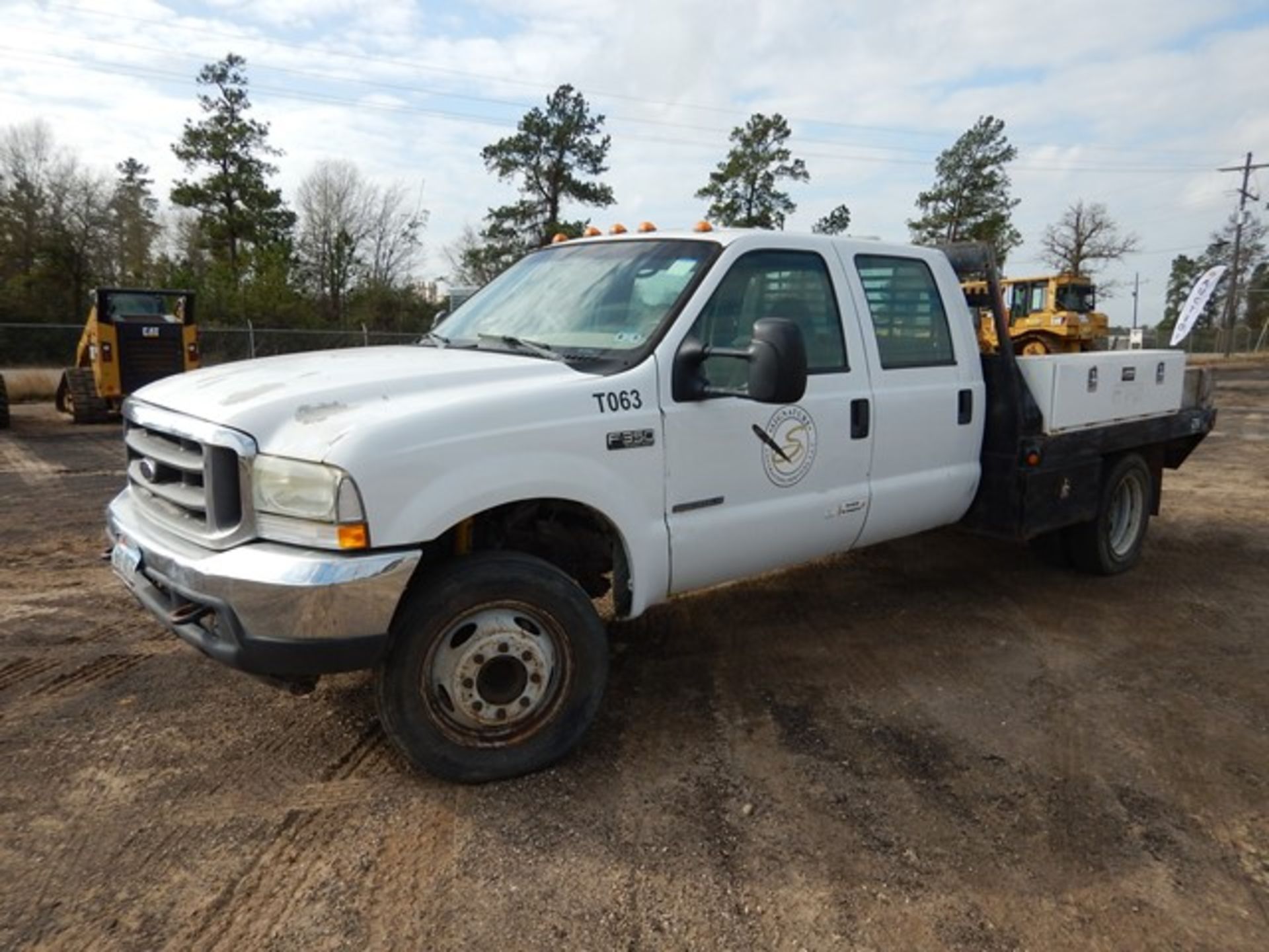 2001 FORD F-350 XLT SUPERDUTY FLATBED TRUCK