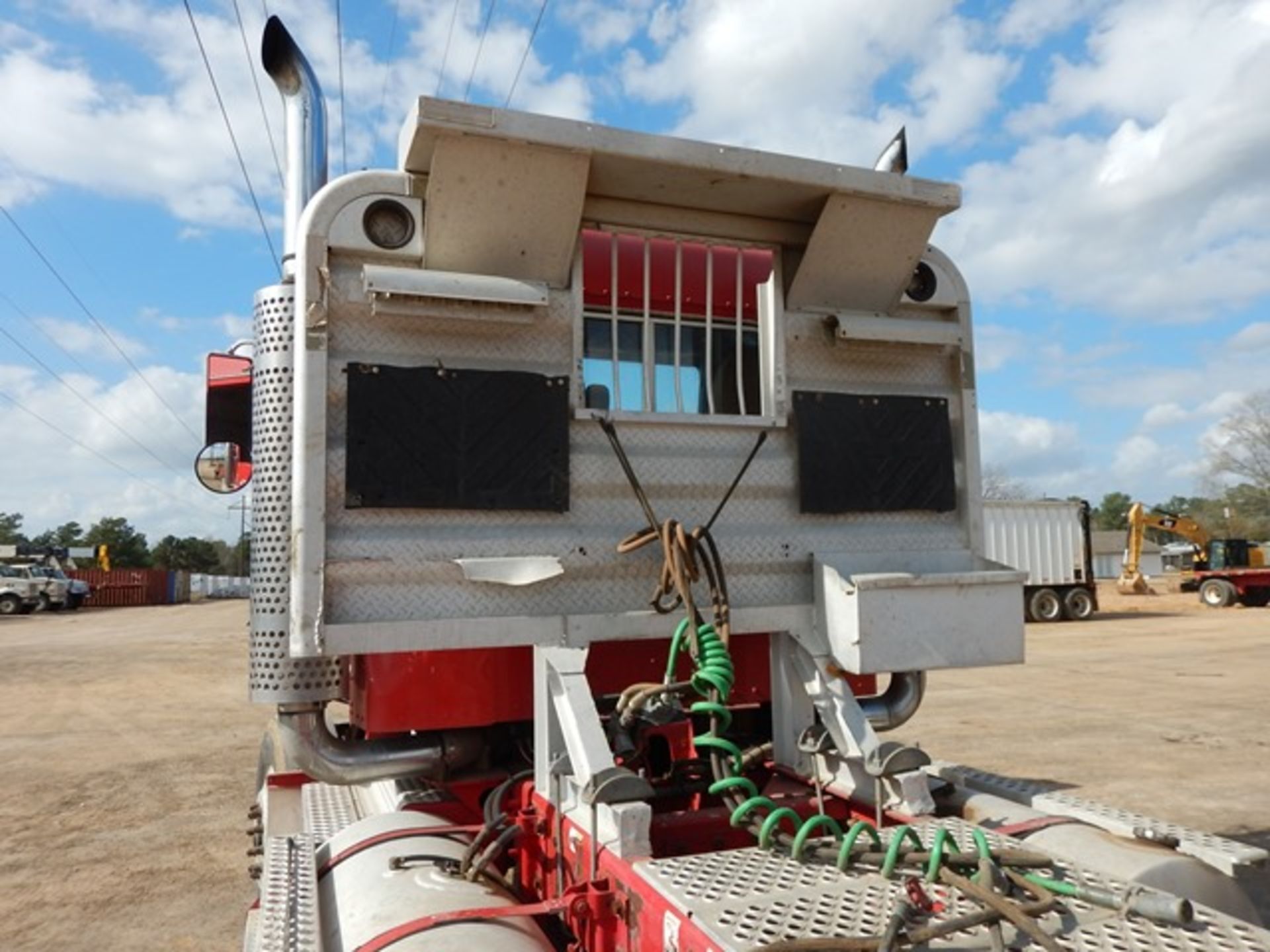 2004 KENWORTH T800 TRUCK TRACTOR - Image 33 of 45