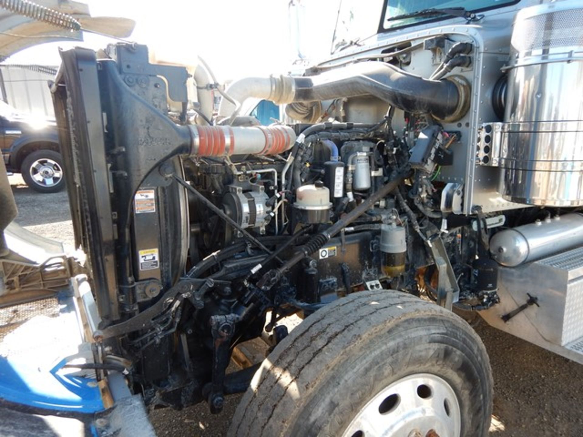 2012 PETERBILT 388 TRUCK TRACTOR - Image 16 of 36