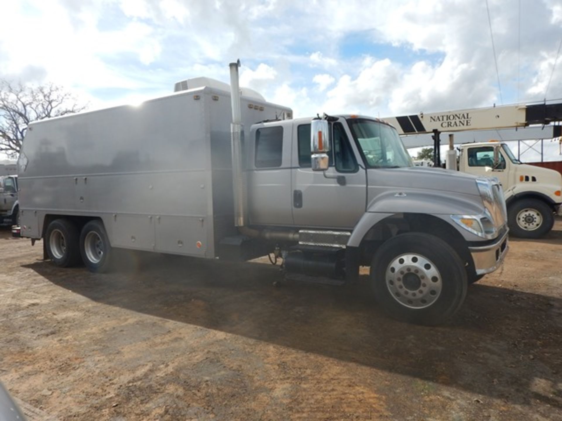 2007 INTERNATIONAL 7400 WIRELINE TRUCK - Image 5 of 29