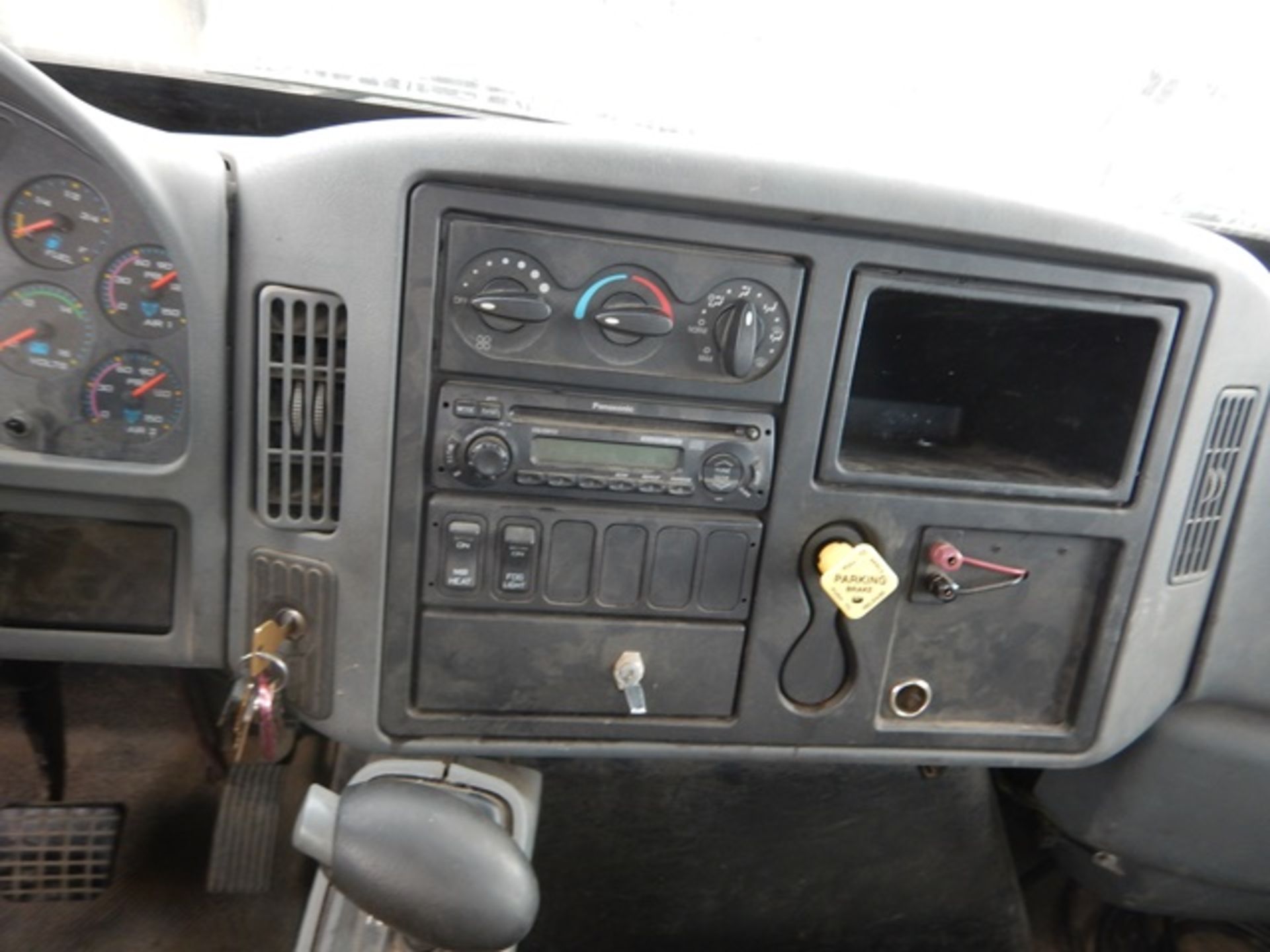 2007 INTERNATIONAL 4200 MECHANICS TRUCK - Image 11 of 38