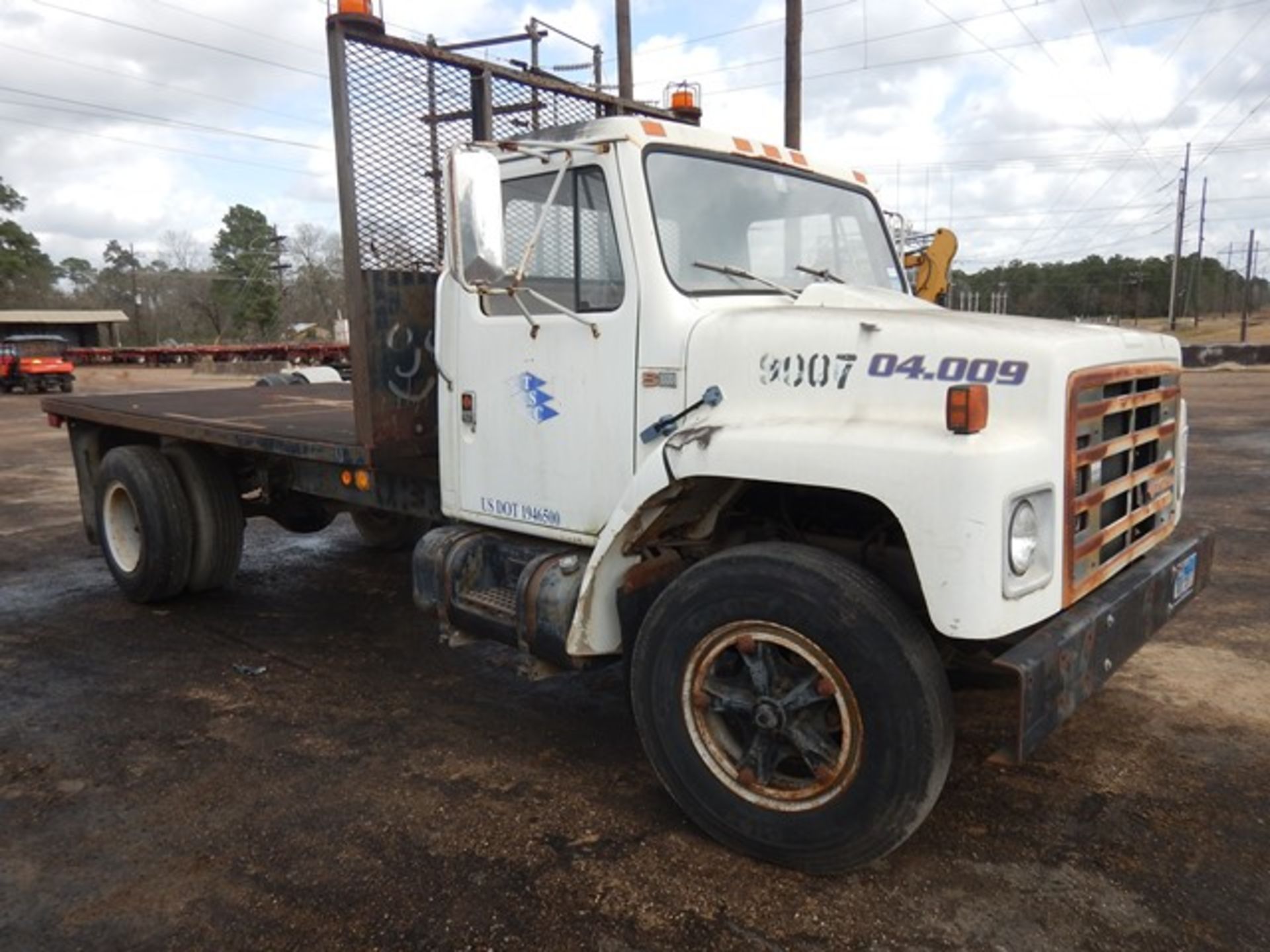 1988 INTERNATIONAL S 1600 FLATBED TRUCK - Image 6 of 16