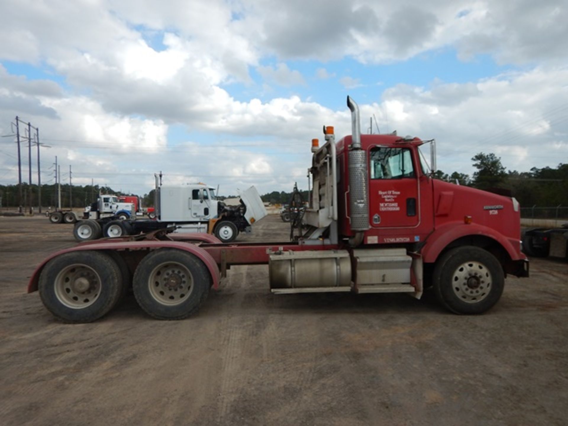 2001 KENWORTH T800 TRUCK TRACTOR - Image 6 of 49