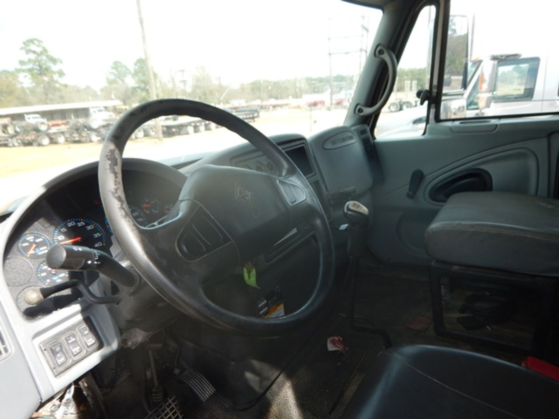 2007 INTERNATIONAL 7400 WIRELINE TRUCK - Image 7 of 29