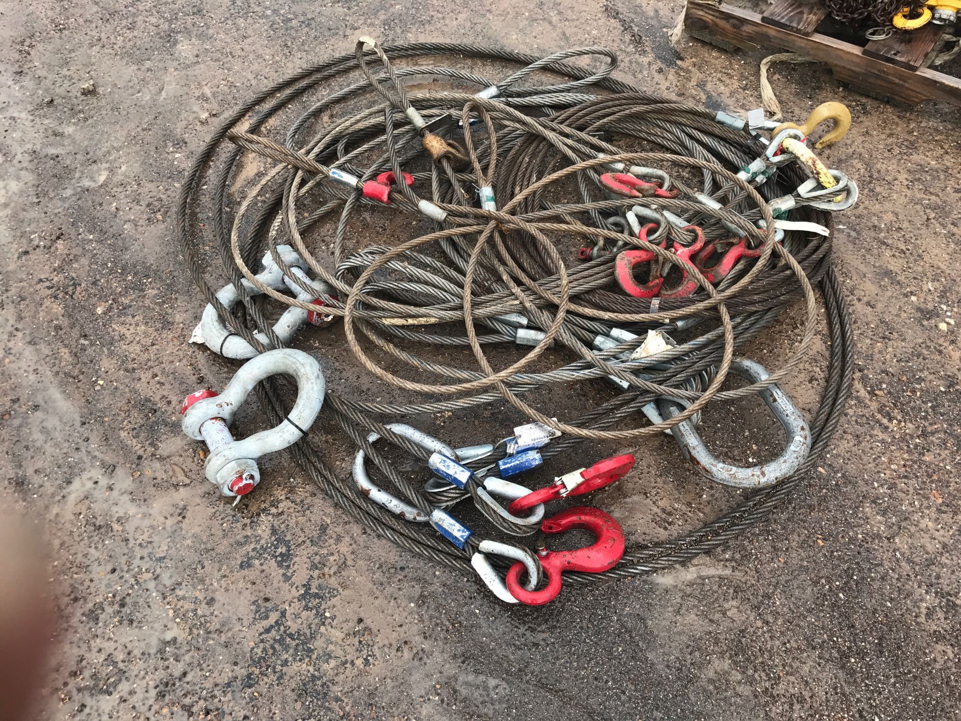 MISC QTY OF CABLE SLINGS/ RIGGING