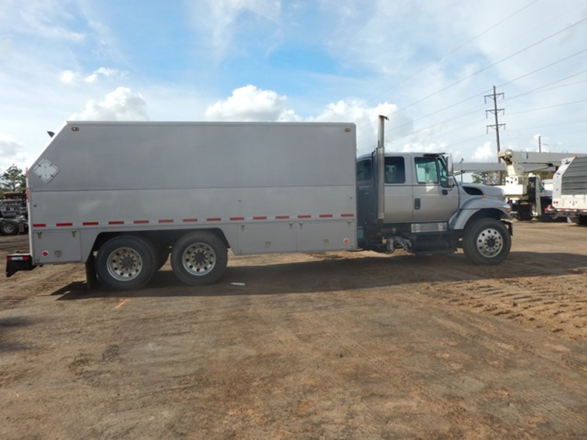 2008 INTERNATIONAL 7400 WIRELINE TRUCK - Image 6 of 24