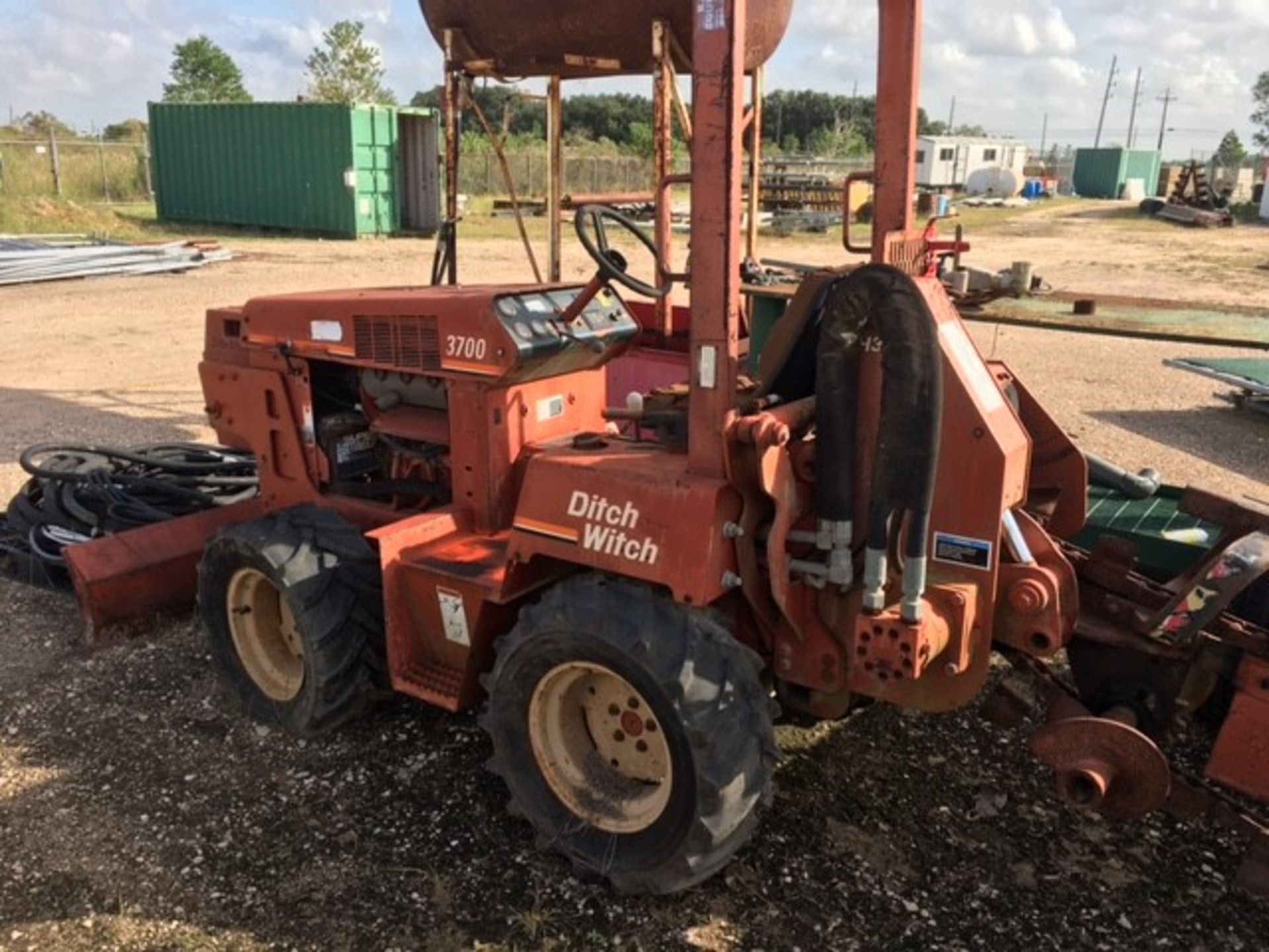 DITCH WITCH 3700D RIDE ON TRENCHER