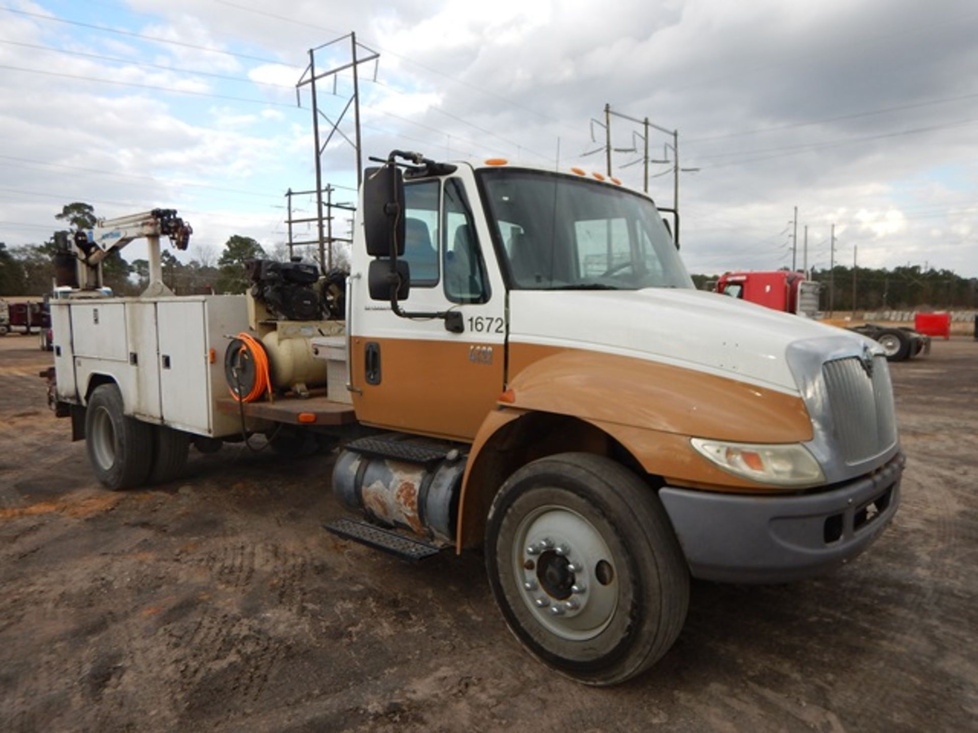 2007 INTERNATIONAL 4200 MECHANICS TRUCK - Image 7 of 38