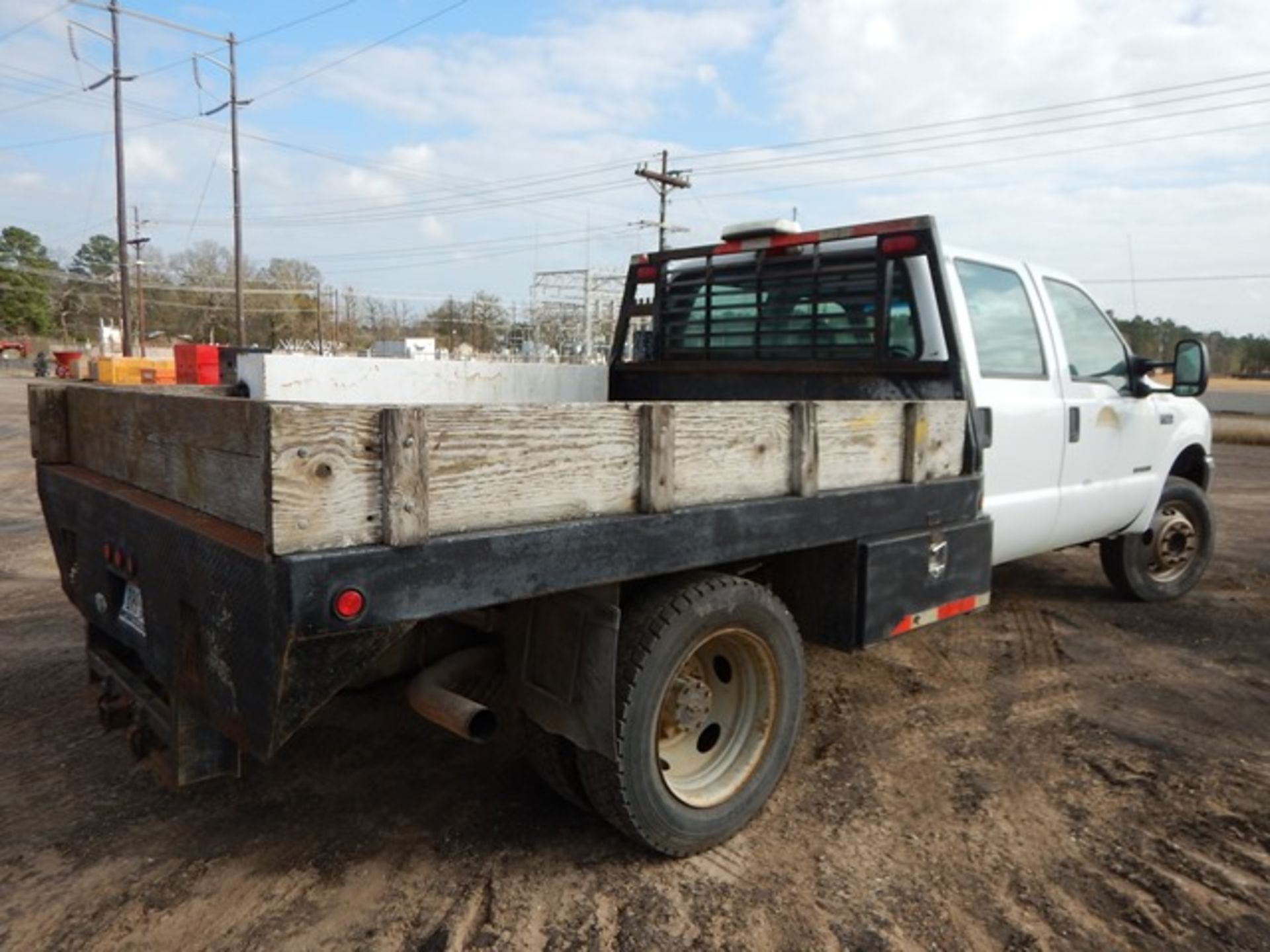 2001 FORD F-350 XLT SUPERDUTY FLATBED TRUCK - Image 5 of 24