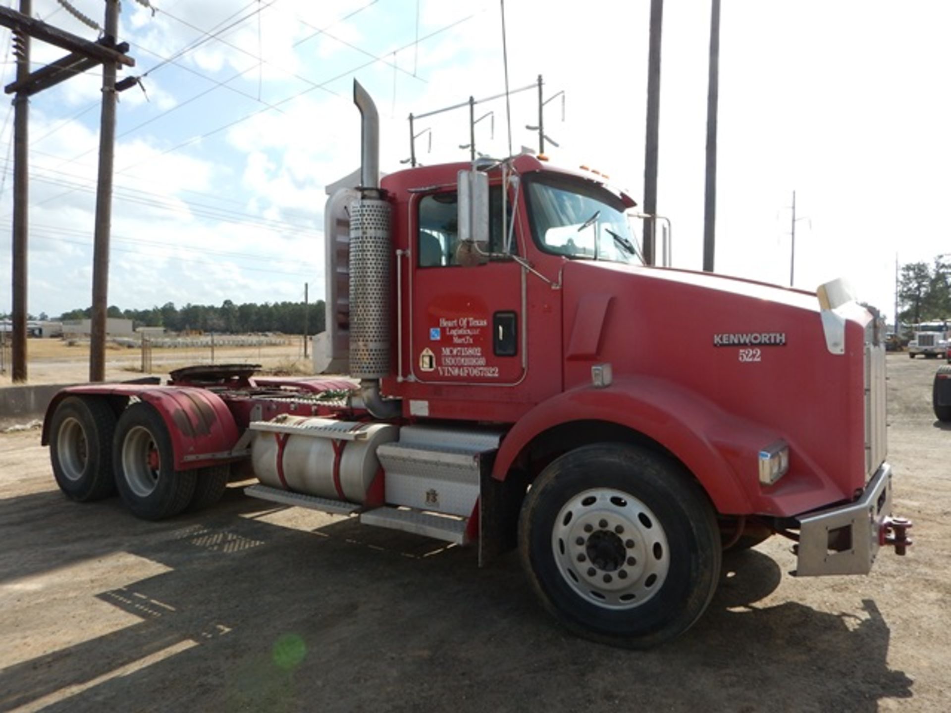 2004 KENWORTH T800 TRUCK TRACTOR - Image 8 of 45