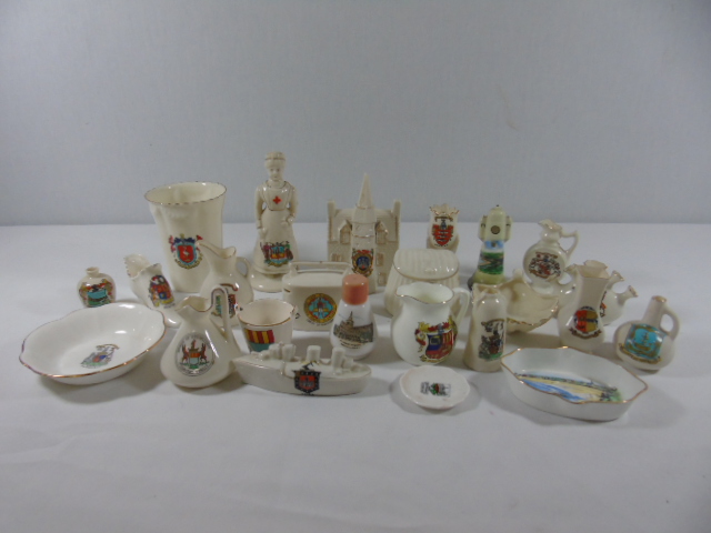 Assorted crested ware to include Arcadian and Carlton approx. 23 pcs