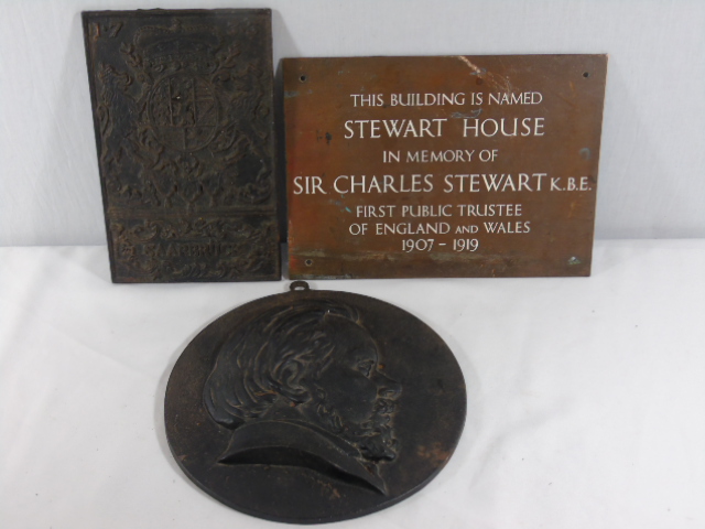 2 Cast metal plaques and a copper name plaque