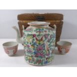 Oriental travelling tea for 2 in famille rose pattern