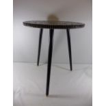 Round retro tile top lamp table