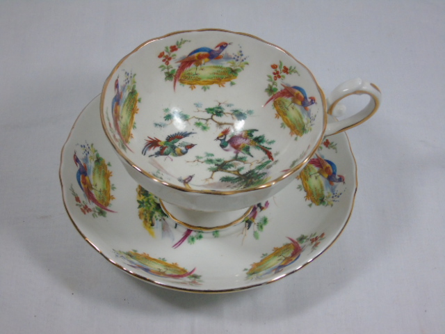 Royal Sutherland tea ware 8 cups and saucers in Asiatic Pheasant pattern