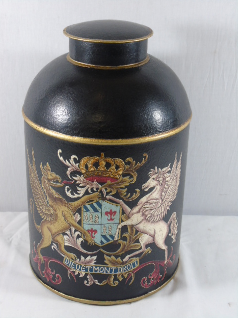 Vintage style tea tin decorated with a coat of arms