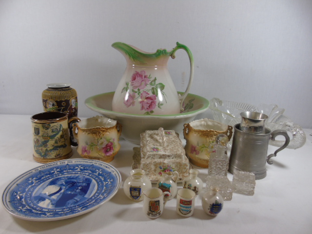 Box of various china to include oriental vase and pewter tankard etc - Image 4 of 4