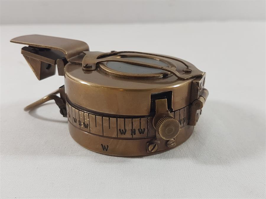 Brass compass - Image 3 of 3