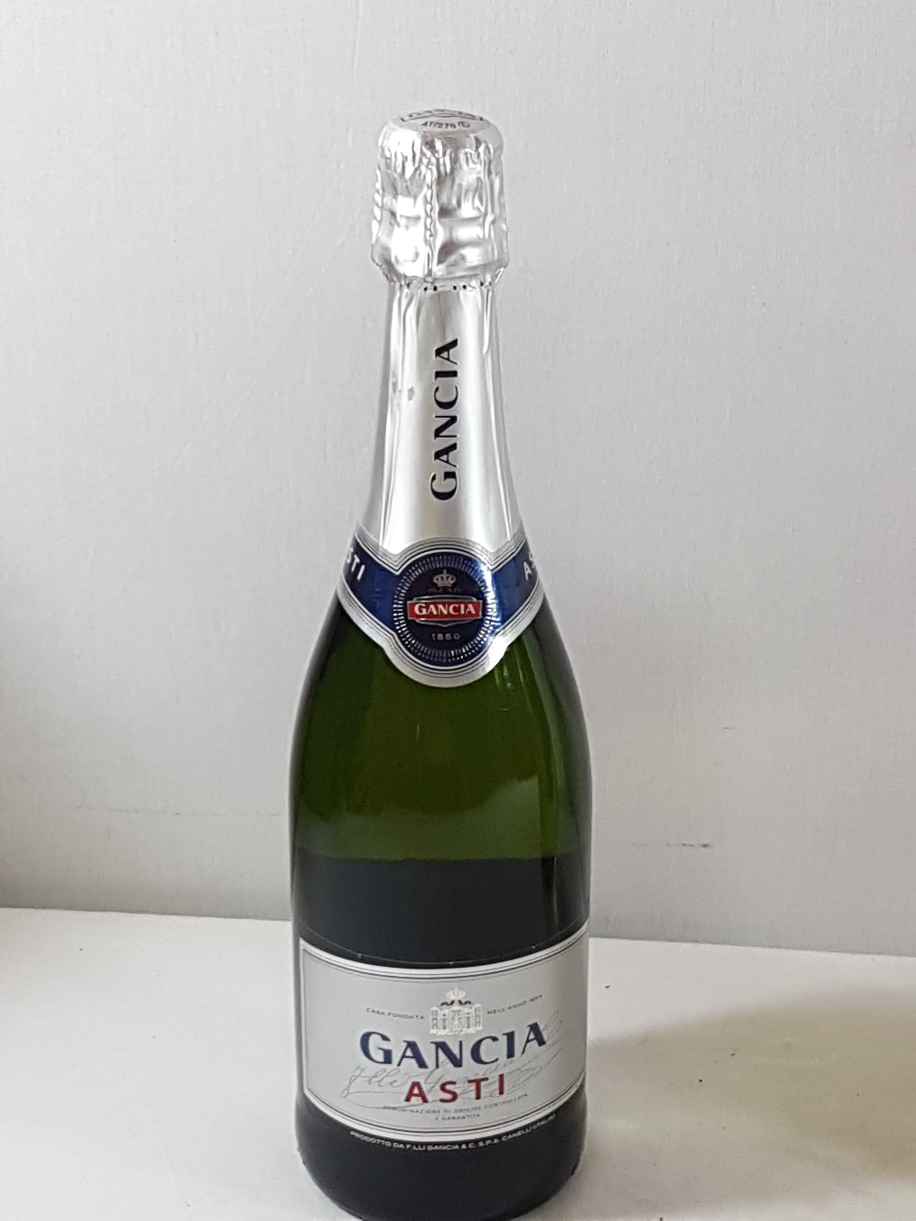 6 x Bottles of Gancia Asti sparkling wine