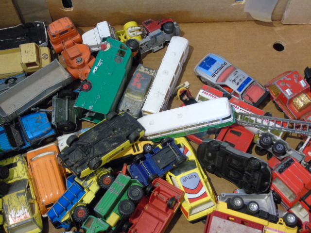 Very large box of various model vehicles - Image 2 of 3