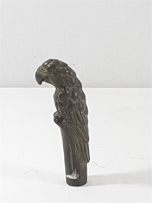 Cast bronze walking stick handle in form of a parrot