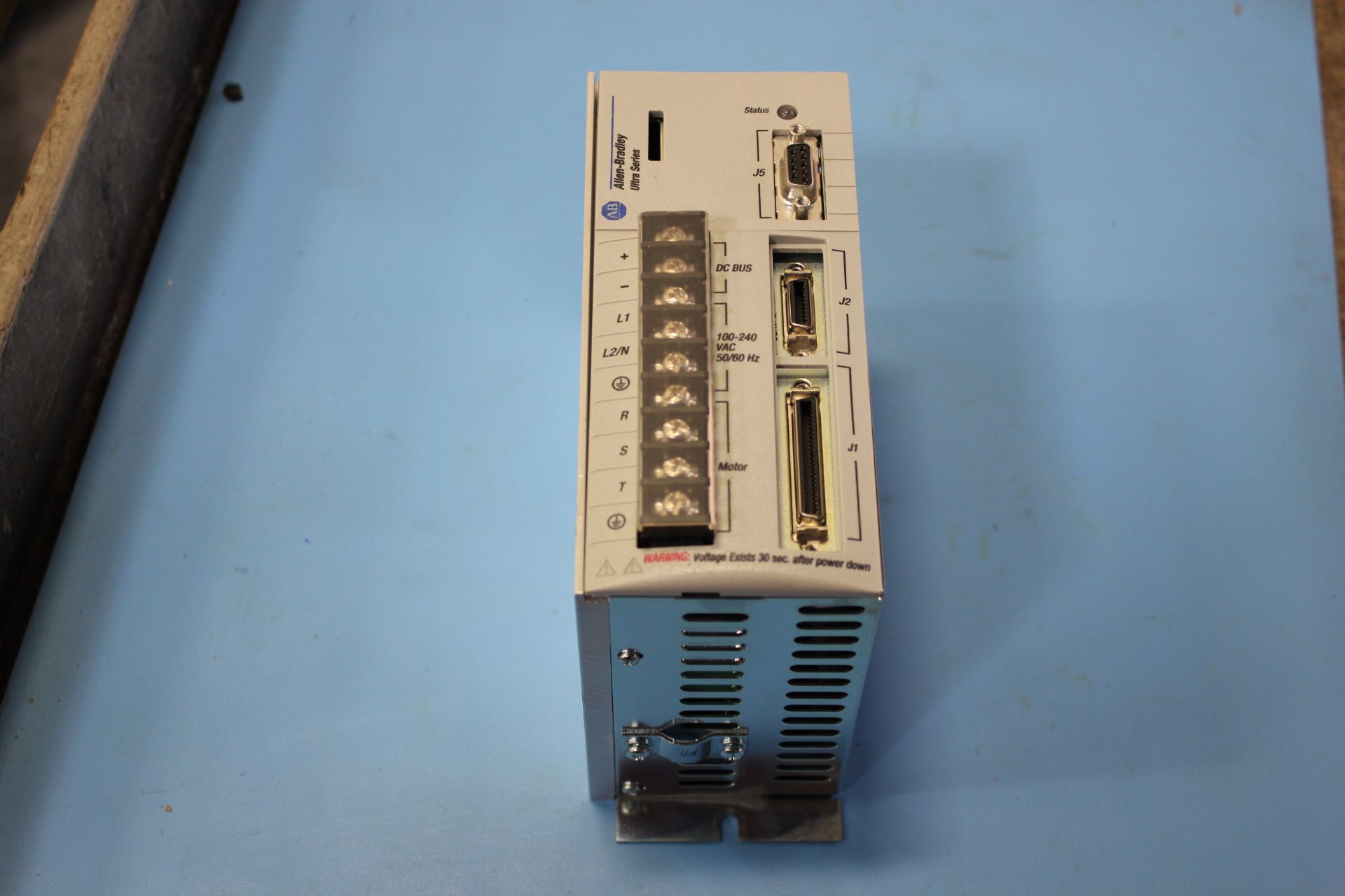 ALLEN BRADLEY SERVO DRIVE