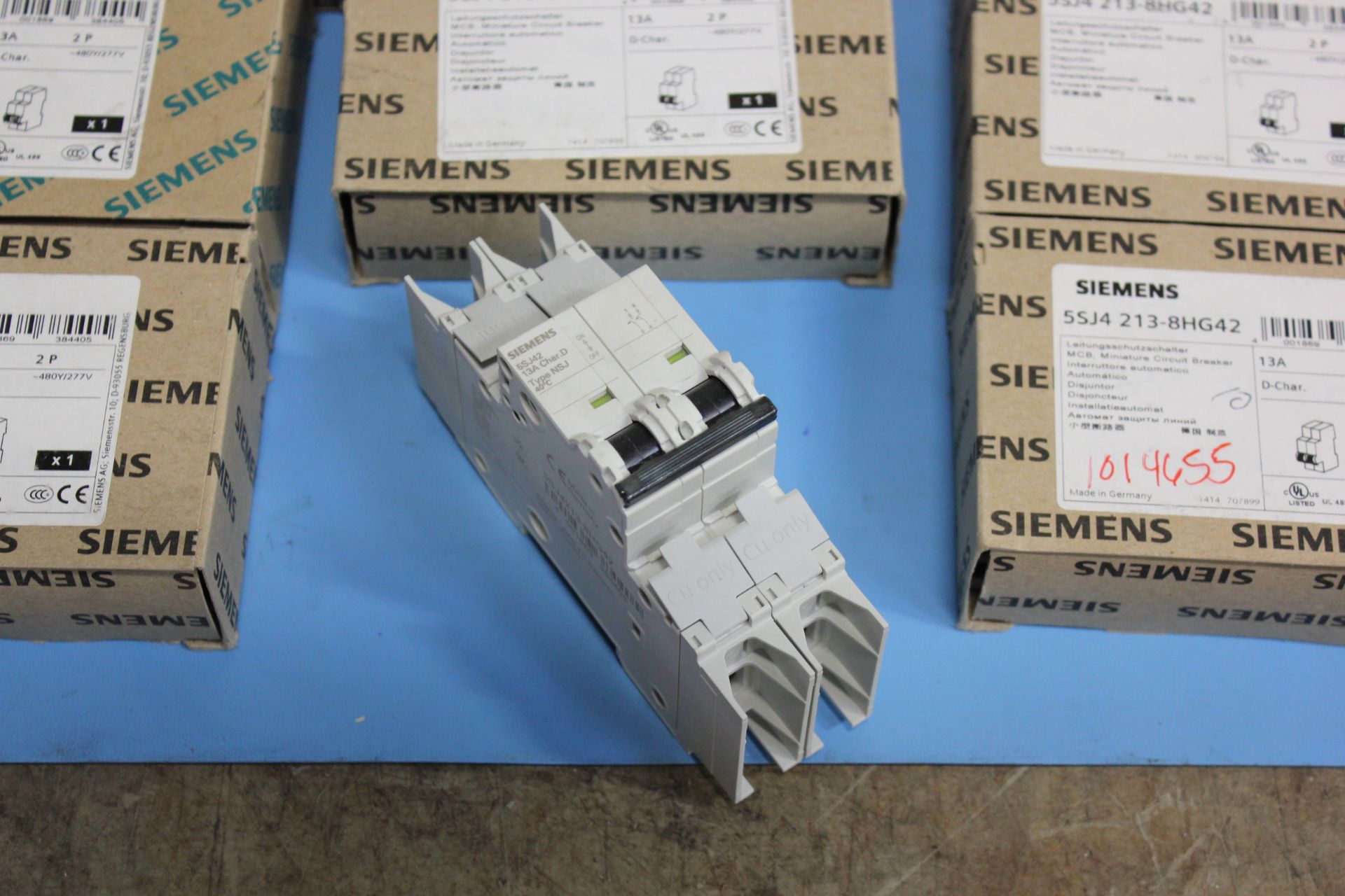 NEW SIEMENS CIRCUIT BREAKERS. - Image 3 of 3