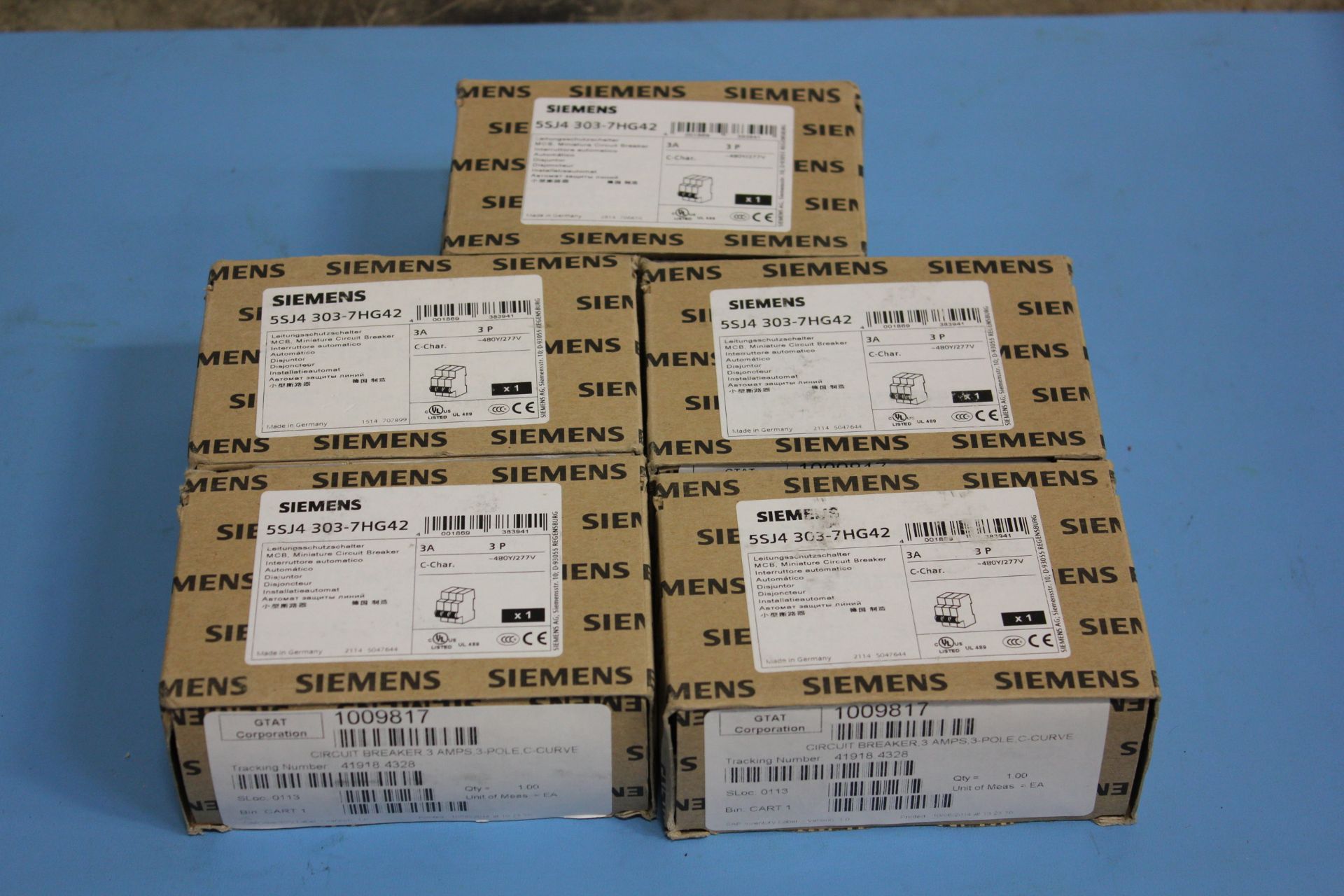 NEW SIEMENS CIRCUIT BREAKERS