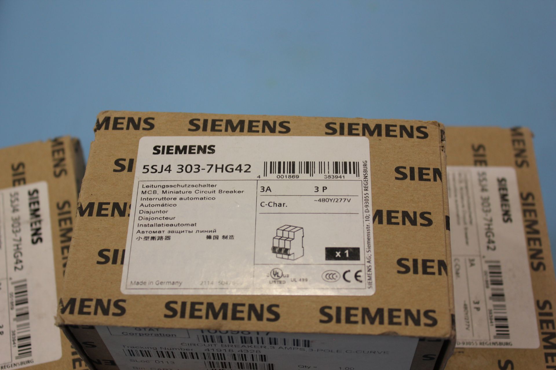 NEW SIEMENS CIRCUIT BREAKERS - Image 2 of 3