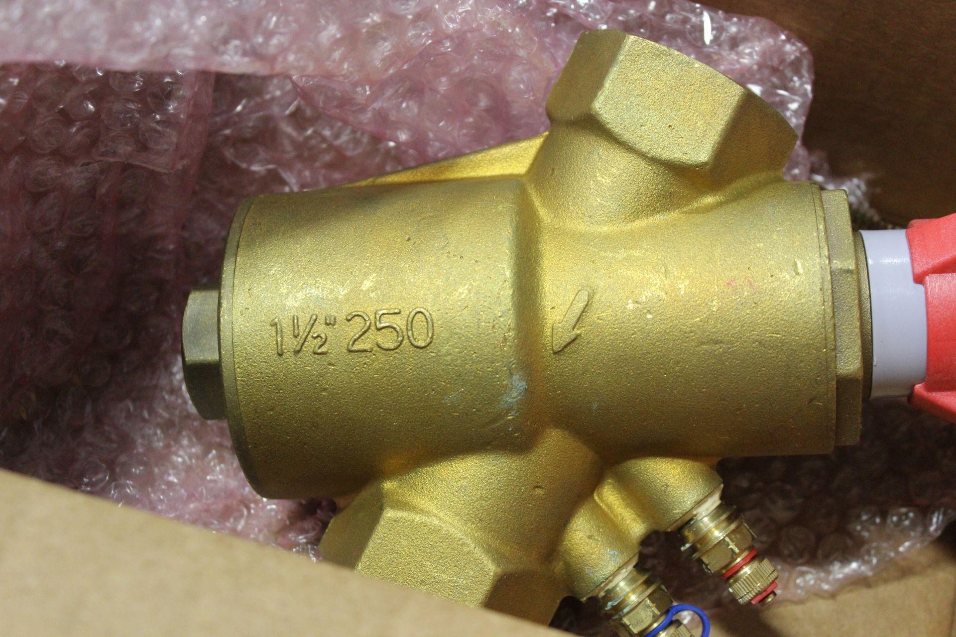 NEW BELL & GOSSETT 1 1/2" VALVES - Image 4 of 8