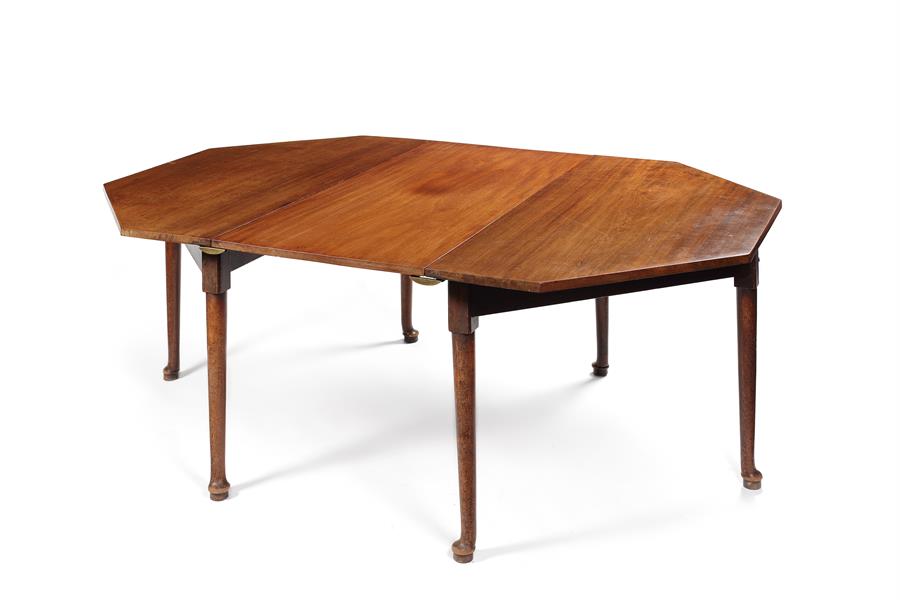 An early George III mahogany octagonal dining table possibly by Gillows - Image 2 of 2