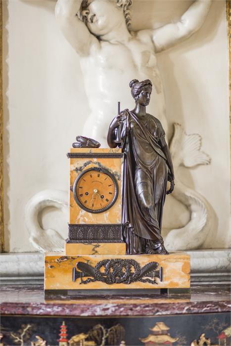 A large mid 19th century siena marble and patinated bronze figural clock by E.Courtin - Image 4 of 4