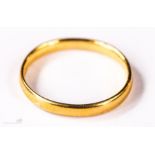 A 22ct gold wedding band, size M, 2.5g.